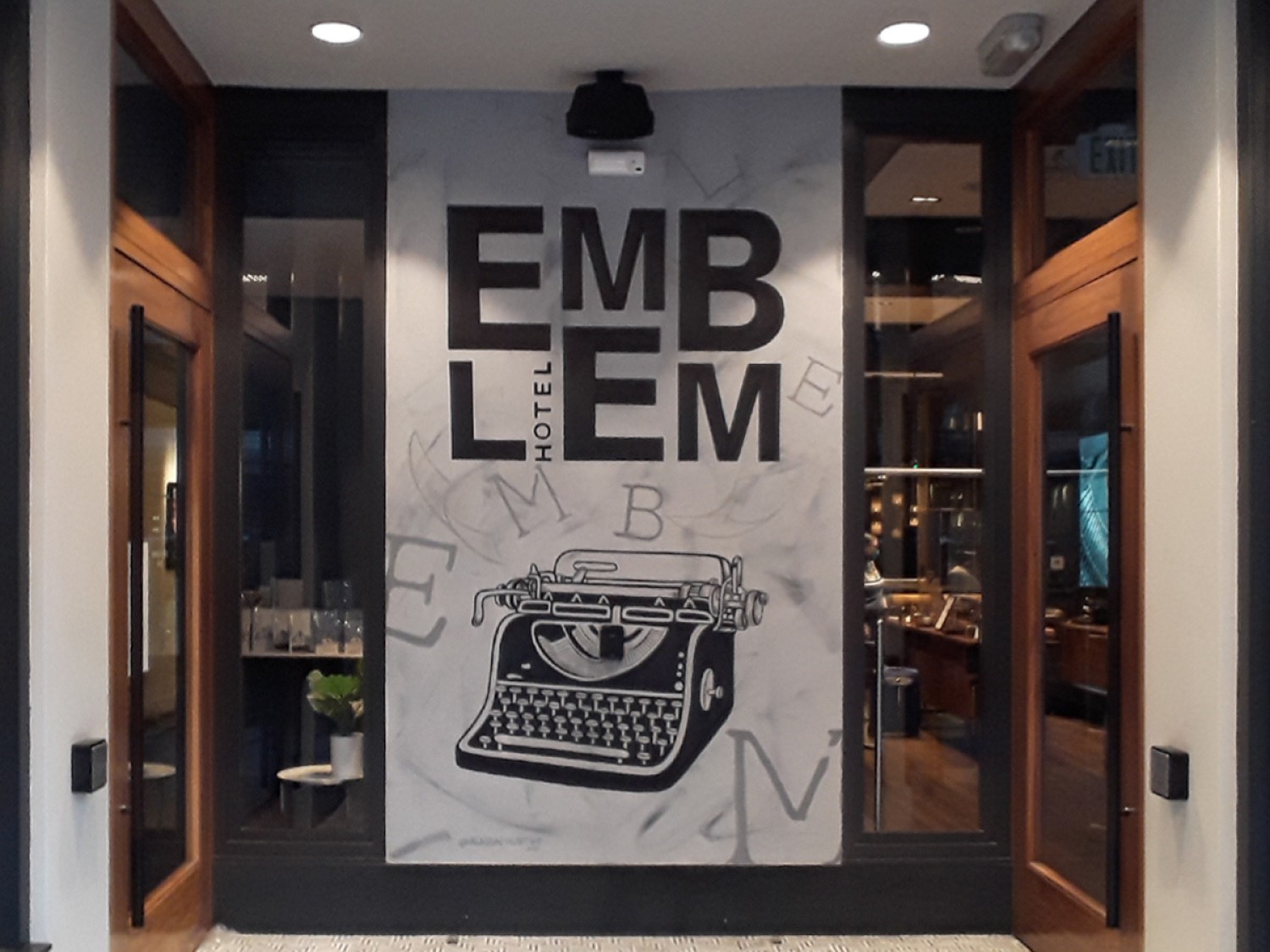 Custom Sign painting company in Miami