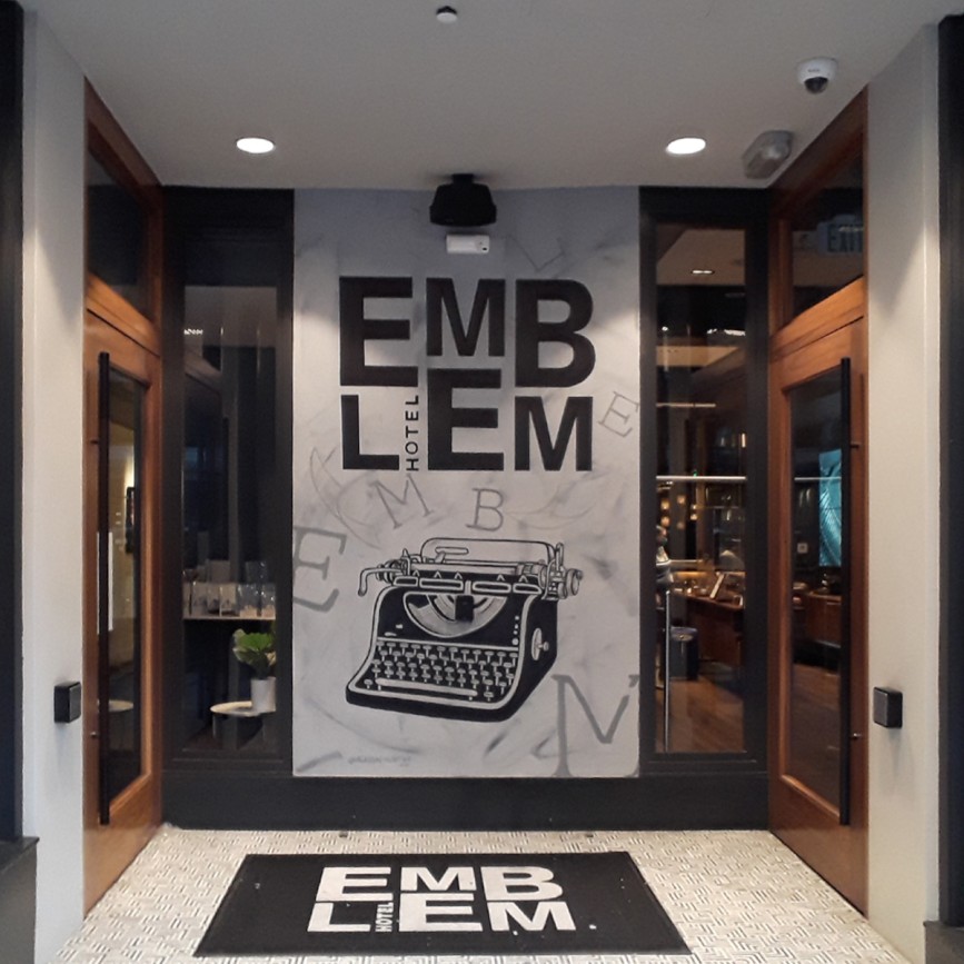 Custom Sign painting company in Miami